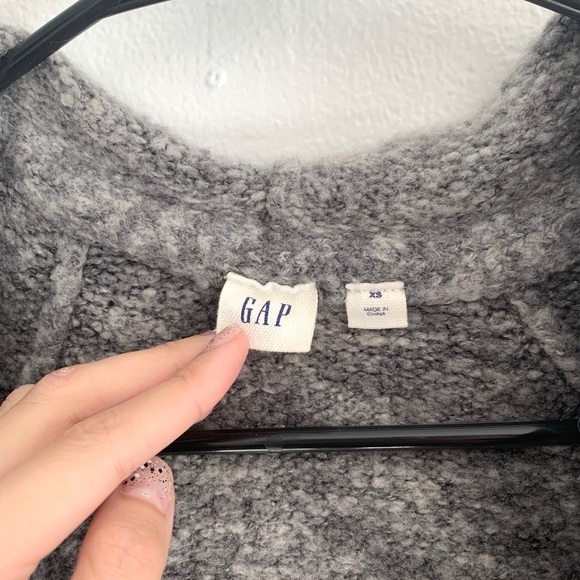 Long Cardigan Sweater - Picture 2 of 3